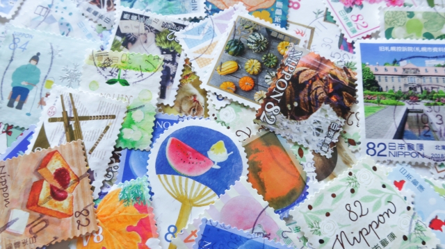 日本の使用済み切手の画像